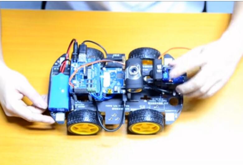 小R科技DS Robot ArduinoUNOR3/STM32 WiFi视频小车机器人基本功能调试