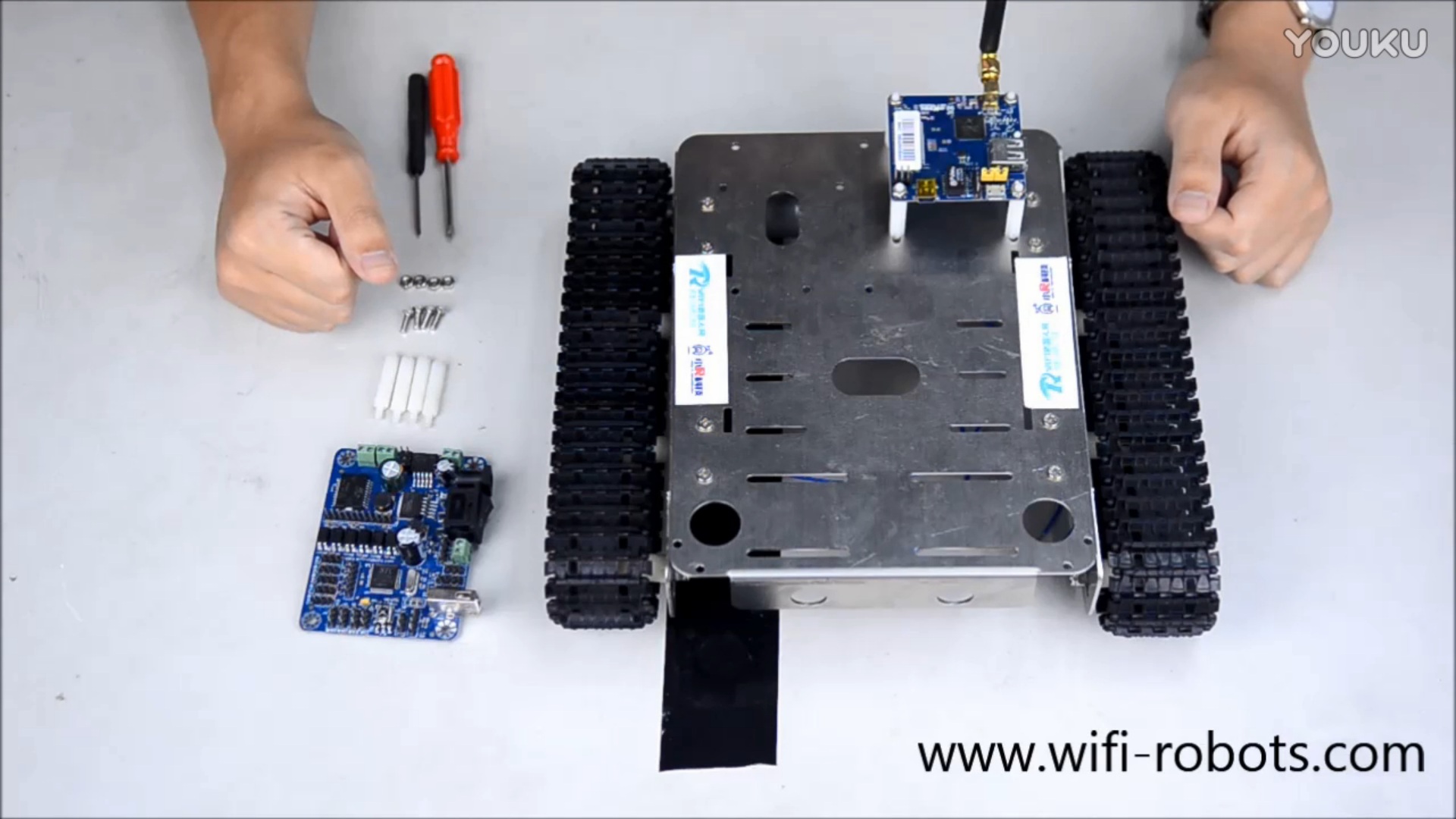 小R科技51duino GFS Robot WiFi视频小车机器人51duino主控板的安装