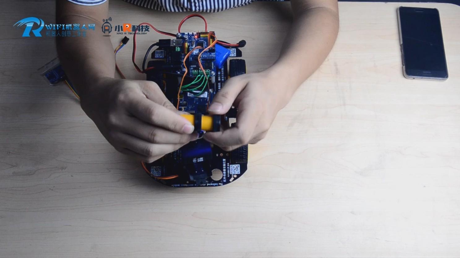 小R科技51duino DS Robot WiFi视频小车机器人-红外安装